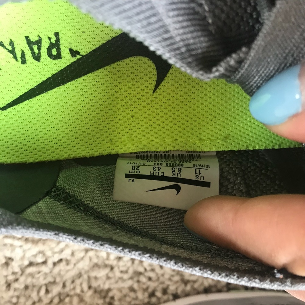 Nike - Picture 4 of 5